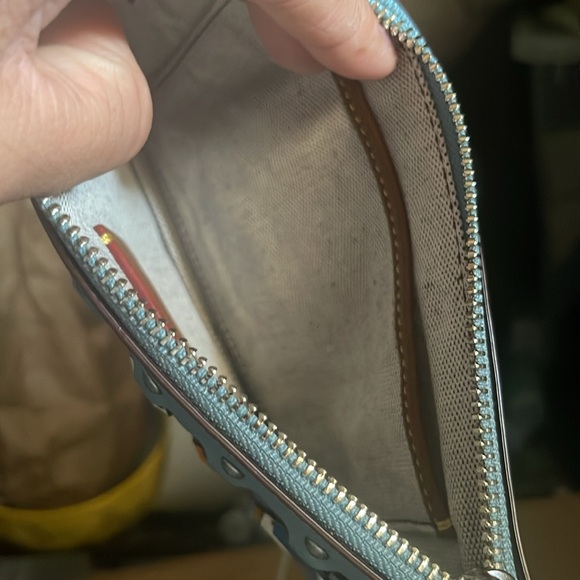 Coach Turnlock Wristlet 21 chainlink - Picture 4 of 4